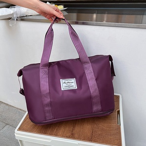 Sac polochon en tissu Oxford léger de voyage pliable portable sac polochon de sport de séparation sec et humide pour voyage, violet - Product Image 1