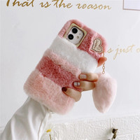 Coque de téléphone à fourrure pour filles étuis mobiles mignons iPhone 15 plus 14 pro 13 pro max 12 11