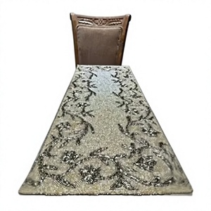 Elegante Camino de Mesa con Cuentas y Diseño de Bordado Hecho a Mano para Mesa de Comedor, Decoración para Bodas y Fiestas en el Hogar a un Precio Accesible - Product Image 1