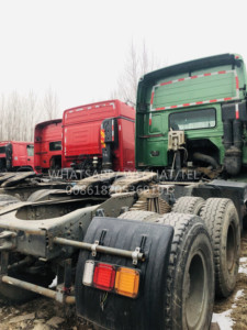 รถบรรทุกหัวลากมือสอง Sinotruk Euro2 ดีเซล 6x4 พวงมาลัยซ้าย HOWO 10 ล้อ รับน้ำหนัก 21-30 ตัน 371 แรงม้า กล้องมองหลัง 360 องศา - Product Image 6