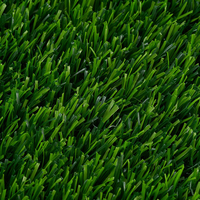 Synthetischer Rasenteppich Künstlicher Rasen Umweltfreundlicher Langlebiger Putting Green für Hinterhof-Landschaftsgestaltung und Garten