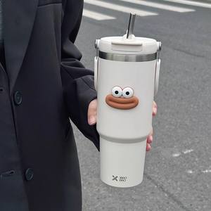 2025 vente chaude Net rouge Double boisson thermos sous vide tasse avec paille de valeur de couleur élevée pour voiture eau froide fête et utilisation par les étudiants - Product Image 3