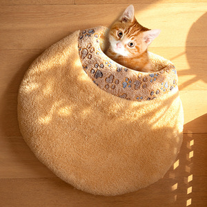 Großhandel Warmes Winter-Katzenbett Geschlossener Typ Schlafsack für Alle Jahreszeiten Dickes Abnehmbares Waschbares Kissen für den Innenbereich Ovale Form - Product Image 1