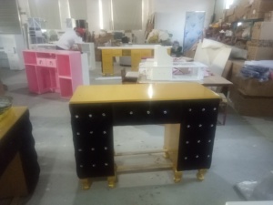 โต๊ะทำเล็บสีทองและสีดำสไตล์ฝรั่งเศส,โต๊ะทำเล็บมือตักแผนกต้อนรับส่วนหน้าเล็บใช้งานได้5ปีปี<span class=keywords><strong>2022</strong></span> - Product Image 2