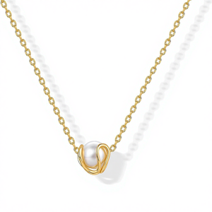 Ensemble de bijoux en perles de coquillage classiques plaqués or 14 carats PAVOI, collier et boucles d'oreilles pour femmes avec pendentif et boucles d'oreilles à clous en cage - Product Image 1