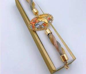 Elegante Juego de Joyas de Novia para Mujer con Chapado en Oro Grueso y Diseño con Acentos de Diamantes para Ocasiones de Boda/Compromiso - Product Image 3