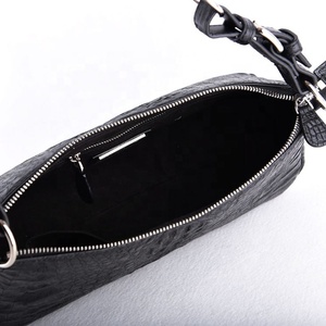 स्टाइलिश मगरमच्छ कंधे की थैलियां महिलाओं चमड़े के हैंडबैग काले चमड़े के बैग महिला फैशन पर्स नई न्यूयॉर्क फैशन हैंडबैग - Product Image 6