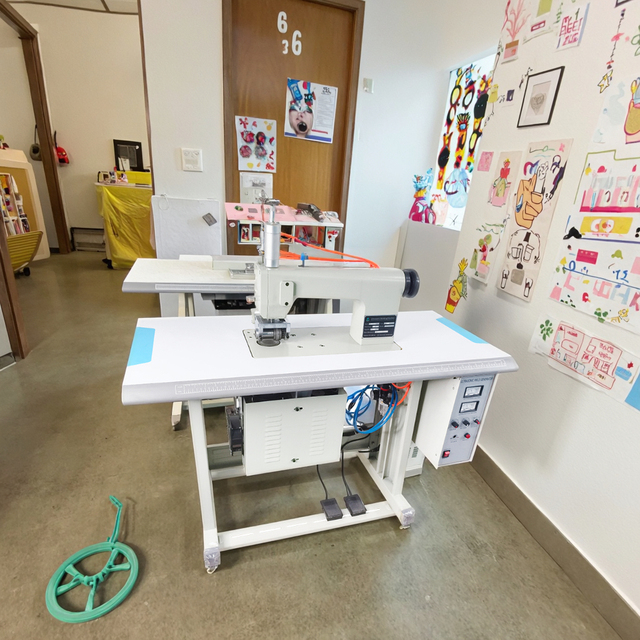 Good Performance Ultrasonic Sewing Machine for Textile Bags and Non-Woven Fabrics with Core Components Motor and Engine
