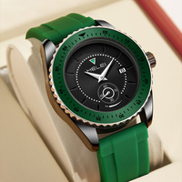 Montre chronographe de sport pour hommes avec bracelet en silicone Mains lumineuses Montre analogique à quartz résistante à l'eau pour hommes