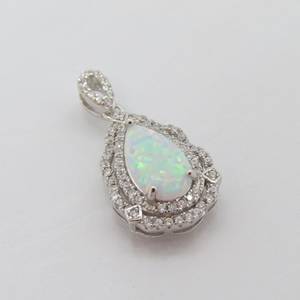 Colgante de ópalo blanco tallado en pera de plata de ley, joyería de plata, ópalo australiano - Product Image 1