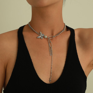 Joyería transfronteriza europea y americana, nueva mariposa de perlas luminosas para mujer, collar de estrella cruzada de moda de Hip-Hop - Product Image 1