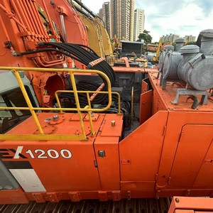 Excavadora Hidráulica Usada Hitachi EX1200, en Buen Estado, Adecuada para Excavación en Construcción/Agricultura, Precio Actualizado - Product Image 6