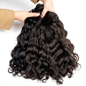 Lots de Cheveux Humains Bouclés Naturels Premium 100% Cheveux Humains Non Traités Extensions de Cheveux Bouclés pour l'Exportation en Gros - Product Image 1