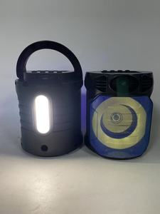 Güneş Enerjili Taşınabilir Bluetooth Hoparlör, Süper Bas Güçlü Ses ve FM Radyo/USB/TF/<span class=keywords><strong>MIC</strong></span> ile Dış Mekan Kullanımı için - Product Image 4