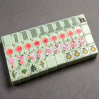 Set di Mahjong Americano Pieghevole Serie Panda Nero Intagliato di Lusso, 160 Pezzi in Acrilico di Alta Qualità per Regali e Incontri tra Adulti