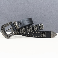 Ceinture pour Homme Personnalisée avec Clous, Décor Métallique Araignée, Boucle Gravée Style Western, Sangle Gaufrée Croco, Accessoire de Taille Punk Rock