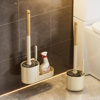 Ensemble de brosses WC 2-en-1 murales avec manche en bois et plastique PP, design peu encombrant, installation facile pour la maison/l'hôtel