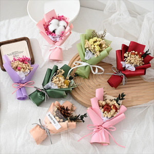 Bouquet Artigianale di <span class=keywords><strong>Rose</strong></span> Vere Conservate Mini Bouquet di Fiori Secchi <span class=keywords><strong>Rose</strong></span> Eterne Gypsophila Regalo per <span class=keywords><strong>la</strong></span> Festa del Papà - Product Image 1