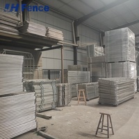 Panneau polyvalent pour bétail : Adaptable pour la construction de zones d'alimentation sécurisées, de enclos d'élevage et d'installations de manutention