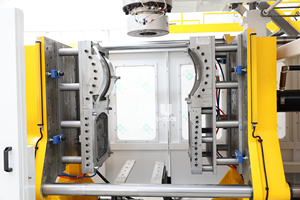 Chaise <span class=keywords><strong>de</strong></span> bus en plastique siège auto pour bébé faisant la machine deux pièces classe chaise plastique extrusion soufflage machine - Product Image 4