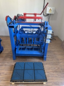 <strong>Best</strong> Selling BL4-35A Brick Making <strong>Machine</strong> Multifunctional Concrete <strong>Block</strong> Molding <strong>Machine</strong> - Product Image 4