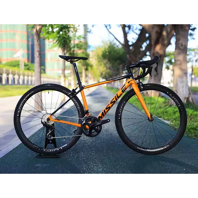 Chất lượng cao 700C lốp Shimano r7020 22 tốc độ bánh răng Carbon khung 8.5kg off road xe đạp 700 * 25C