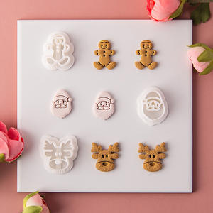 Stampini di argilla natale stampo strumento decorativo per fare torte e resina epossidica polimero albero campana di pan di zenzero uomo strumenti per gioielli - Product Image 3