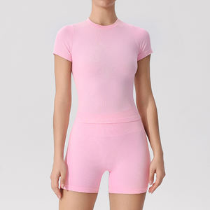 Kadınlar sıkı sıkıştırma yumuşak nervürlü dikişsiz koşu şort ve T Shirt seti - Product Image 4