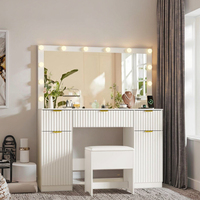 Coiffeuse moderne en bois pour le maquillage et la toilette avec miroir éclairé et tiroirs - Meubles de chambre à coucher