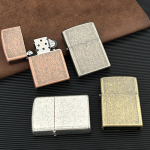 Briquet à corps métallique en acier inoxydable, mouvement vintage, artisanat de collection, finition bronze antique, coupe-vent - Product Image 3