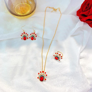 Ópera de Pekín pendientes salvaje rojo de cristal Zircon pendientes <span class=keywords><strong>mujer</strong></span> cuchillo Ma Dan creativo pendientes de cara - Product Image 1