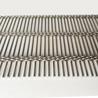 Maille architecturale en acier inoxydable câblée et à barres pour façades de parkings, écrans de cages d'escalier et ombrage solaire