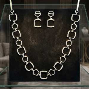 Collar de Perlas de Imitación con Diseño de Mariposa Clásico y Bonito para Mujer de Kanhai Jewels LLP, Chapado en Dos Tonos, Regalo de Boda - Product Image 1