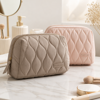 Bolsa de Cosméticos Acolchada de Nailon OEM para Mujer, Gran Capacidad, Abertura Amplia, Bolsa de Viaje para Artículos de Aseo, Color Rosa Empolvado, Gris, Beige