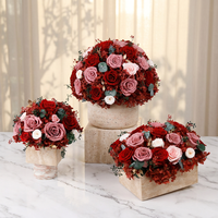 Roses éternelles, fleurs préservées, plantes éternelles, arrangement dans un vase en travertin, logo personnalisé, décoration de table de luxe, fabricant direct