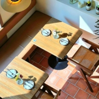 Table à manger carrée en bois moderne pour restaurant et hôtel, mobilier commercial durable