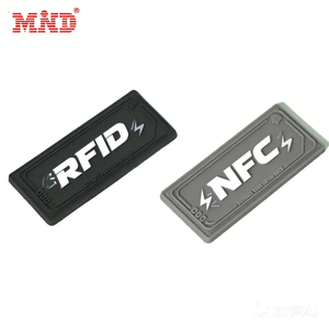 Op maat gemaakte zachte PVC rubberen huisdier-trackinglabels NFC-patchlabel - Product Image 5