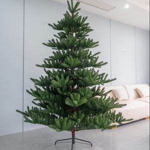 Árbol de Navidad Artificial Realista de Cuerpo Completo, Ramas de Pino Falsas de Color Verde Intenso, Luces LED, Base de Mesa con Energía Solar, Estilo Clásico - Product Image 1