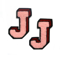 Écussons en chenille personnalisés, lettre P, couleur rouge, écusson en chenille grec, badge à coudre, bord découpé au laser, double feutre, thermocollant pour vêtements
