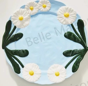 Set di Tazza e Piattino in Porcellana Ispirato al Vintage con Motivo Margherita, Lavabile in Lavastoviglie e Utilizzabile nel Microonde, con Vassoio - Per Uso Domestico e Caffetteria - Product Image 5