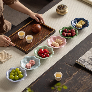 Assiette à fruits en céramique en forme de fleur, style chinois moderne, plat à thé et à collations, plateau de mariage - Product Image 1