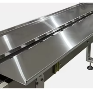 SPK700 - Envolvedora de Película Plástica Totalmente Automática de Alta Precisión, Controlada por PLC Eléctrico, para Envasar Barras de Chocolate y Patatas en Forma de Almohada - Product Image 6