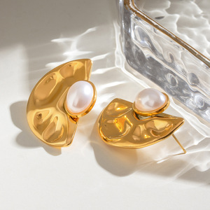 Pearl Stud Earrings 18k Gold Stainless Steel Fan Shaped Hammered Geometric Design Party Jewelry Bezel Setting - Product Image 4