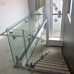 Barandilla <span class=keywords><strong>de</strong></span> vidrio Prima Spigot Barandillas <span class=keywords><strong>de</strong></span> vidrio montadas en espiga negras contemporáneas para espacios versátiles/balcones/escaleras/cubiertas. - Product Image 2