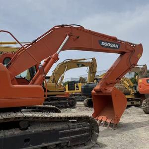 Excavadora hidráulica de cadenas Doosan DX420 de 42 toneladas, usada, de Corea, para proyectos de excavación minera de gran envergadura. - Product Image 2