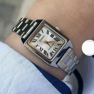 <span class=keywords><strong>2026</strong></span>年工場卸売カシオ風クラシックスクエアクォーツ腕時計女性用簡潔スタイル合金ケース革バンド - Product Image 5