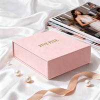 Boîte cadeau personnalisée de luxe en carton rigide rose avec fermeture magnétique et gaufrage pour huiles essentielles et crèmes pour le visage, pour emballage cosmétique