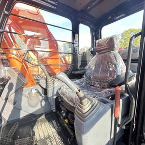 Excavatrice sur chenilles Hitachi Zaxis 130LC d'occasion, bon marché, origine Shanghai Corée du Sud, poids opérationnel de 13 tonnes, moteur et engrenages à vendre - Product Image 6