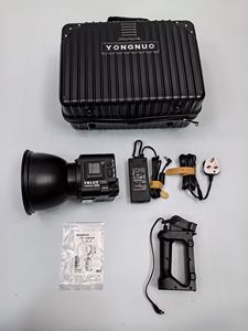 Yongnuo YNLUX100 RGB 120W 2000k-10000k Bowens Mount Handheld Outdoor Full Color Cob Led Video Light pour Tiktok <span class=keywords><strong>Yotube</strong></span> - Product Image 2