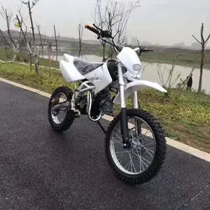 Yeni çelik çerçeve 125cc motosiklet yüksek hızlı spor yarış hidrolik disk fren 2 tekerlekli motosiklet